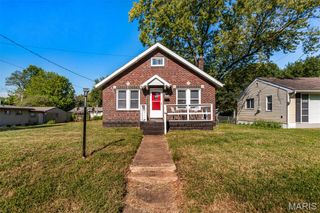3239 Chaucer Avenue, St Ann, MO 63074