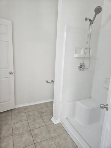 900 Crockett Drive, Lavon, TX 75166