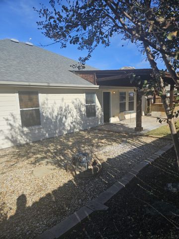 900 Crockett Drive, Lavon, TX 75166