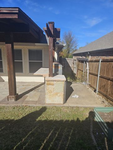 900 Crockett Drive, Lavon, TX 75166