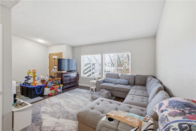 1434 Via Del Rio, Corona, CA 92882