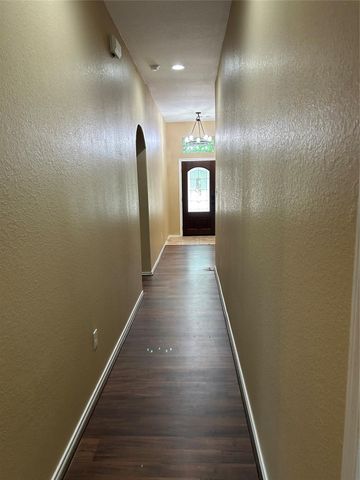 25111 Country Gate Drive, Tomball, TX 77375