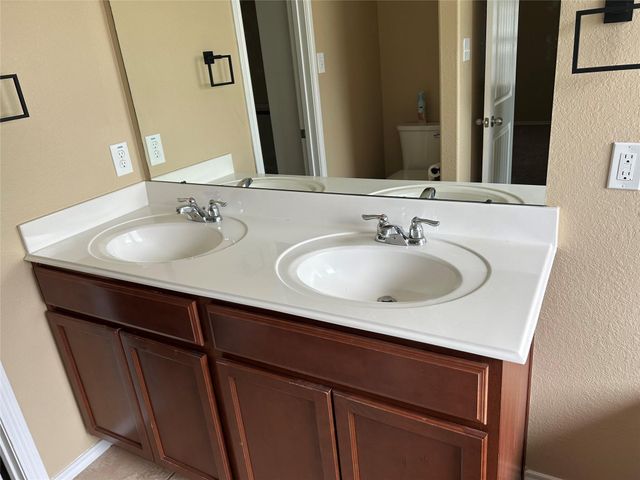 25111 Country Gate Drive, Tomball, TX 77375