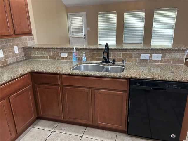 25111 Country Gate Drive, Tomball, TX 77375