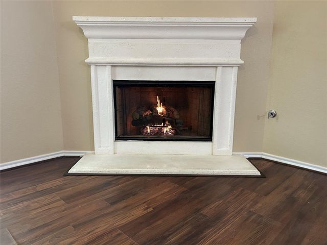 25111 Country Gate Drive, Tomball, TX 77375