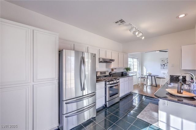 1851 Hillpointe Road 2524, Henderson, NV 89074