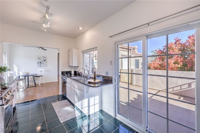 1851 Hillpointe Road 2524, Henderson, NV 89074