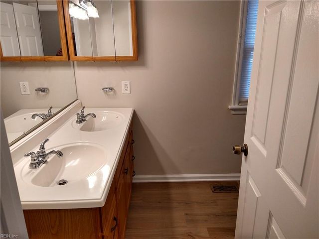 853 Wolcott AVE, Norfolk, VA 23513