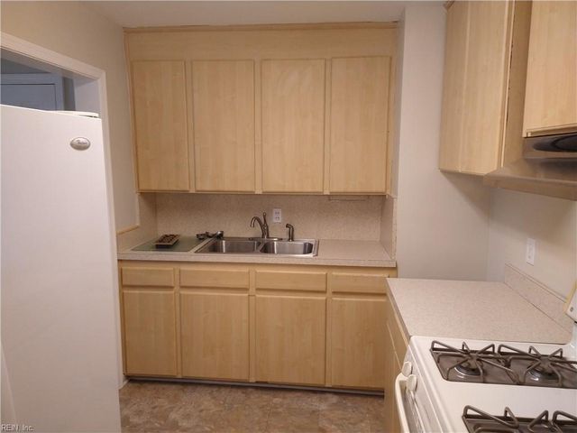 853 Wolcott AVE, Norfolk, VA 23513