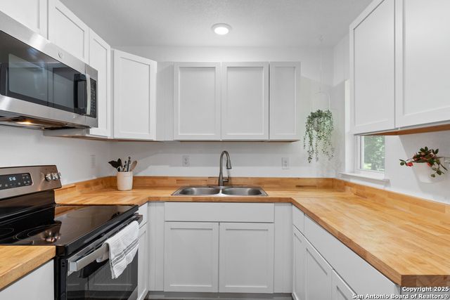 338 TOMROB DR, San Antonio, TX 78220