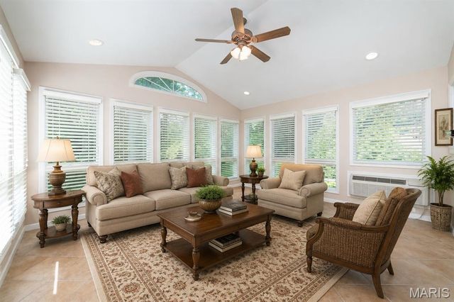 4 Margaret Brown Court, St Peters, MO 63376
