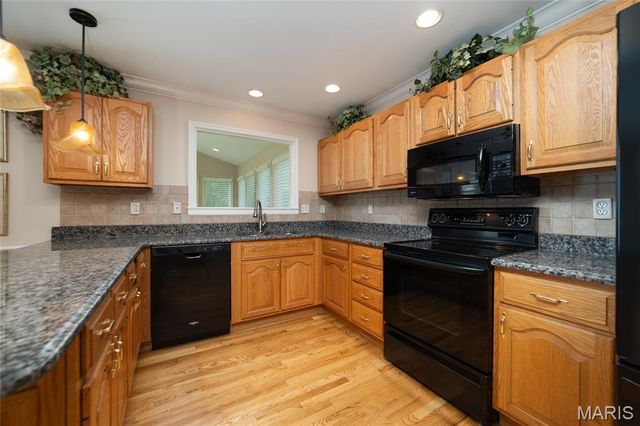 4 Margaret Brown Court, St Peters, MO 63376