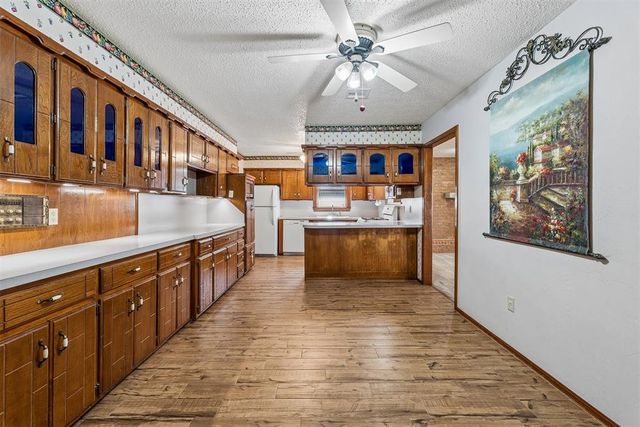 1529 Kingsgate Road, Oklahoma City, OK 73159