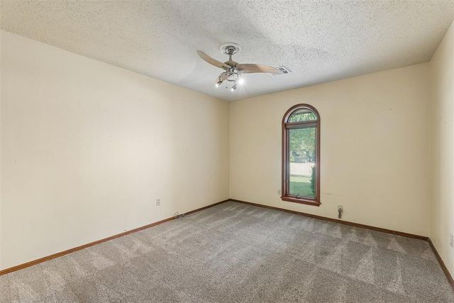 1529 Kingsgate Road, Oklahoma City, OK 73159