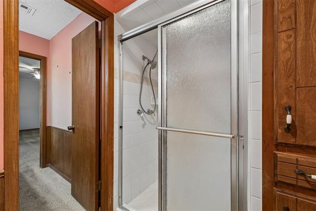 1529 Kingsgate Road, Oklahoma City, OK 73159