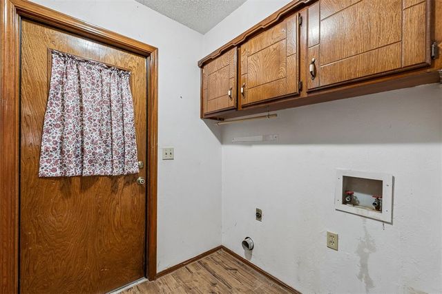 1529 Kingsgate Road, Oklahoma City, OK 73159