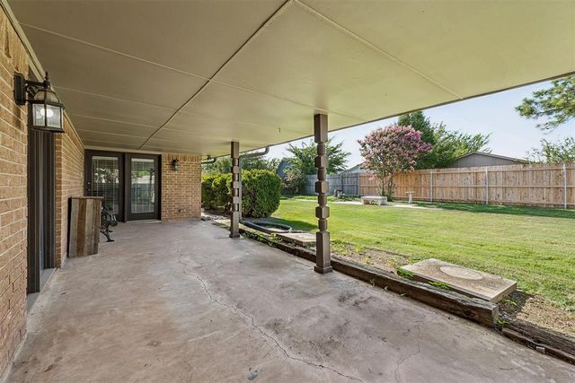 1529 Kingsgate Road, Oklahoma City, OK 73159