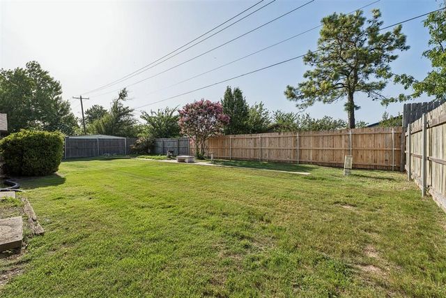 1529 Kingsgate Road, Oklahoma City, OK 73159