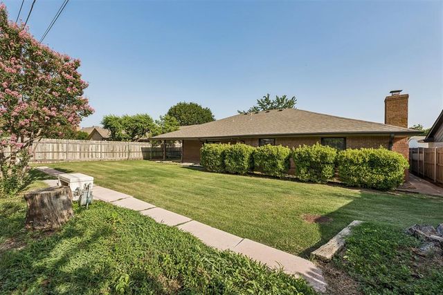 1529 Kingsgate Road, Oklahoma City, OK 73159