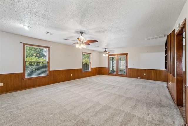 1529 Kingsgate Road, Oklahoma City, OK 73159