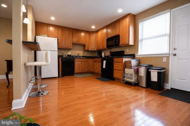 8018 CHELWYNDE AVE, Philadelphia, PA 19153