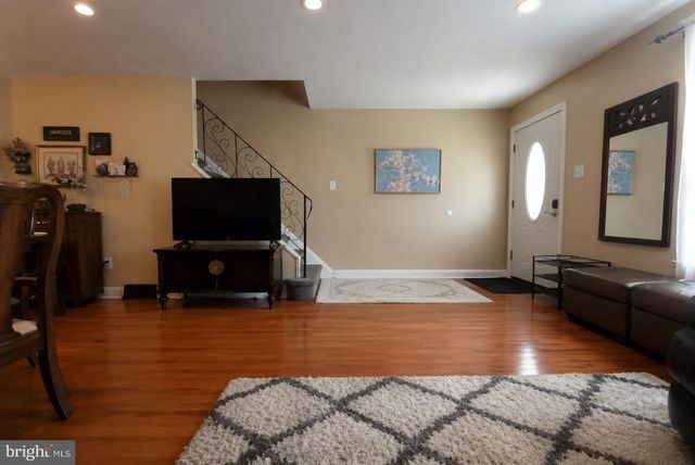 8018 CHELWYNDE AVE, Philadelphia, PA 19153