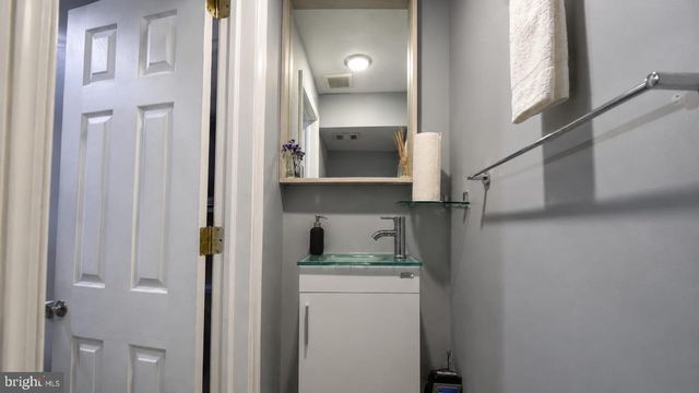 8018 CHELWYNDE AVE, Philadelphia, PA 19153