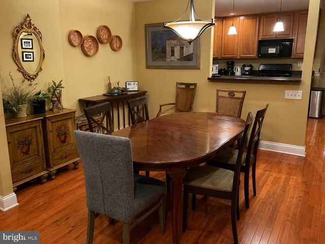 8018 CHELWYNDE AVE, Philadelphia, PA 19153