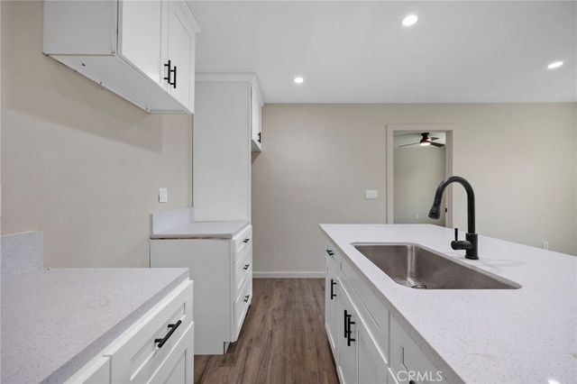 541 N Barbara B, Azusa, CA 91702