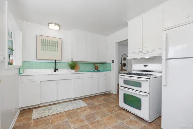 1040 San Dieguito Drive, Encinitas, CA 92024