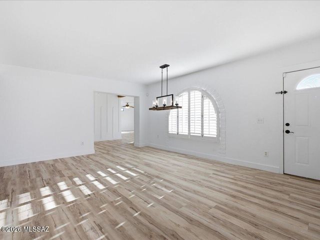 8790 N Morning View Drive, Tucson, AZ 85704