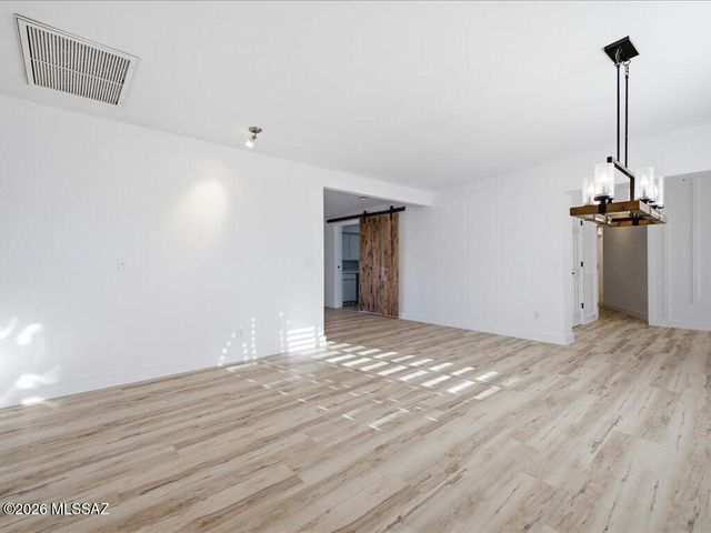 8790 N Morning View Drive, Tucson, AZ 85704