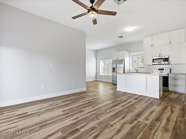 8790 N Morning View Drive, Tucson, AZ 85704