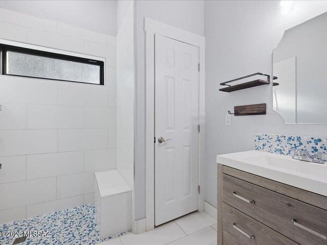 8790 N Morning View Drive, Tucson, AZ 85704