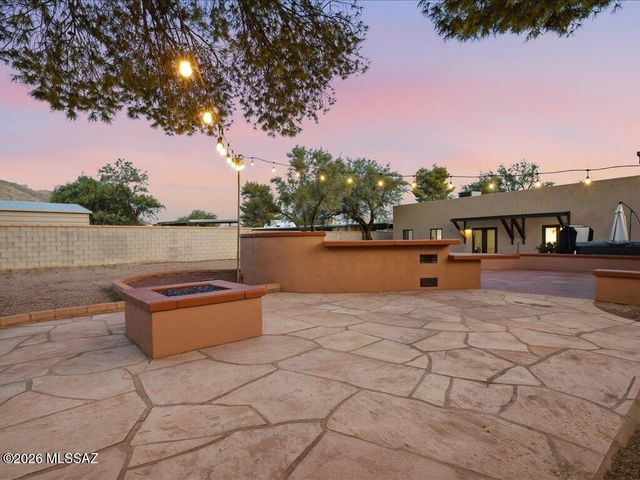 8790 N Morning View Drive, Tucson, AZ 85704