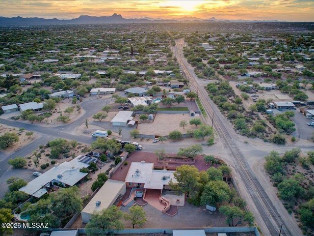 8790 N Morning View Drive, Tucson, AZ 85704