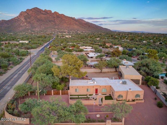 8790 N Morning View Drive, Tucson, AZ 85704
