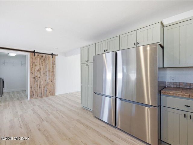 8790 N Morning View Drive, Tucson, AZ 85704
