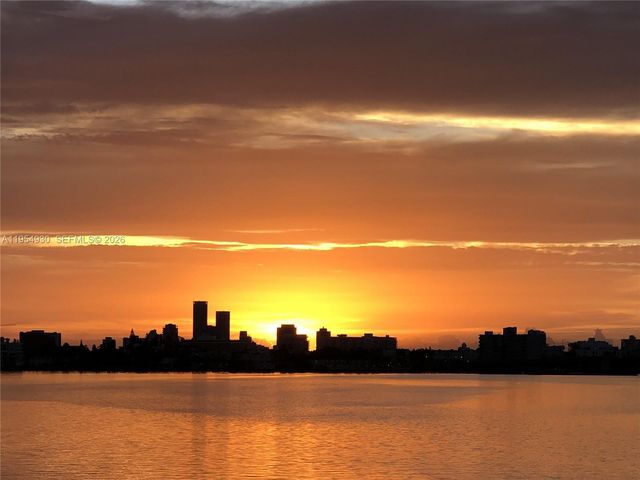 7921 East Dr 15, North Bay Village, FL 33141