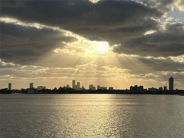 7921 East Dr 15, North Bay Village, FL 33141