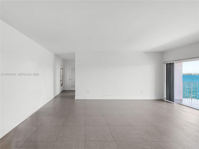 7921 East Dr 15, North Bay Village, FL 33141