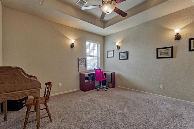 6 Devon Dale Drive, Tomball, TX 77375