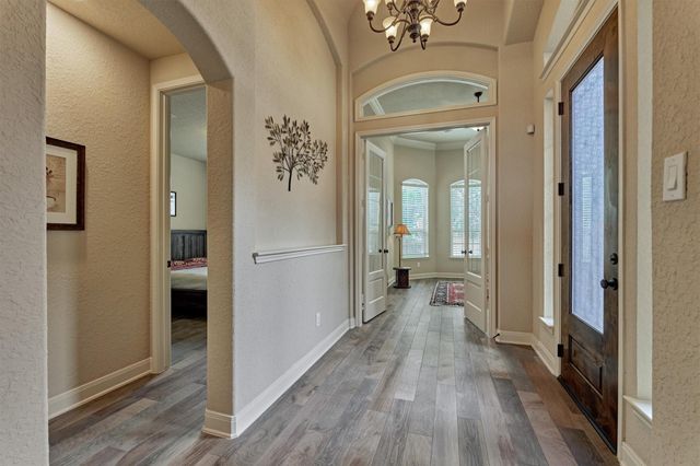 6 Devon Dale Drive, Tomball, TX 77375