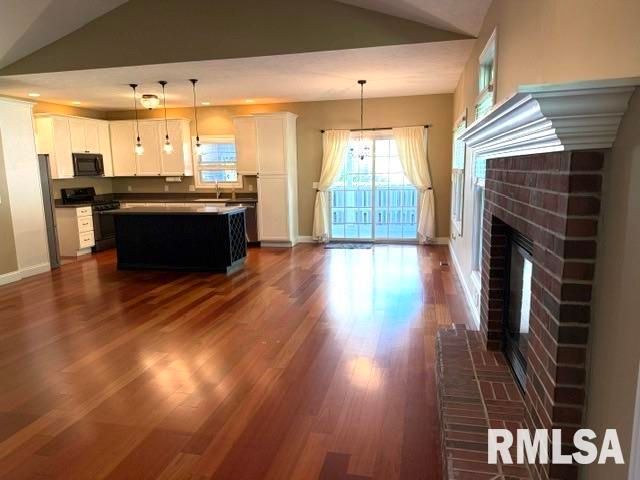 1620 Hoechester Road, Springfield, IL 62712