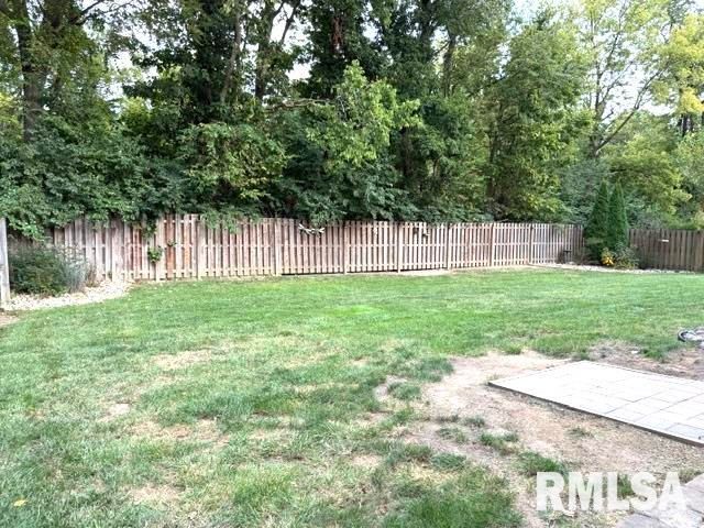 1620 Hoechester Road, Springfield, IL 62712