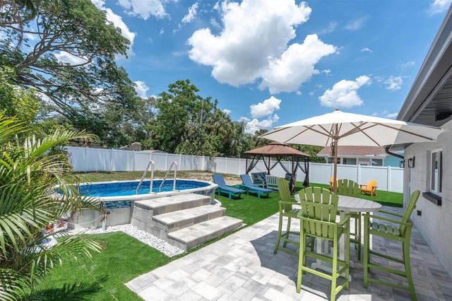 11133 100TH AVENUE, Seminole, FL 33772