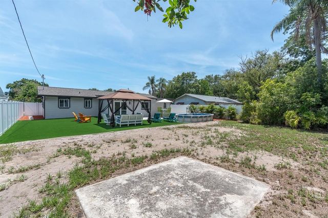 11133 100TH AVENUE, Seminole, FL 33772