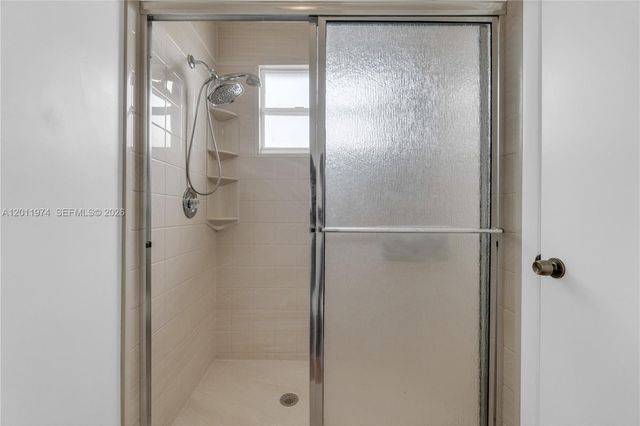 375 W Riverbend Dr, Sunrise, FL 33326