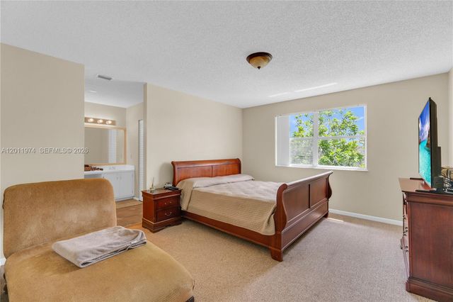 375 W Riverbend Dr, Sunrise, FL 33326