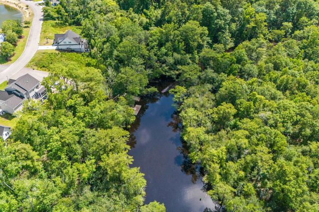 132 Rivers Edge Dr., Conway, SC 29526